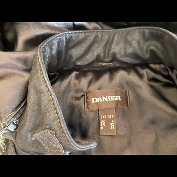 Danier brown leather jacket, 3XS, XXS - Picture 5 of 10